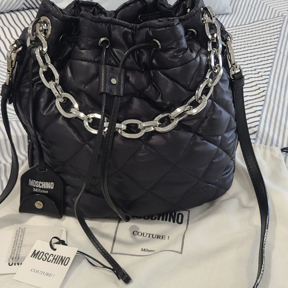 Moschino bucket bag,very good condition